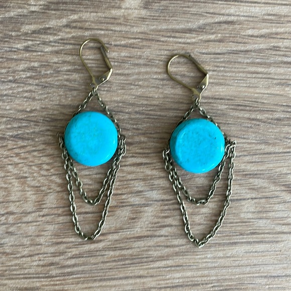 HAND CRAFTED EARRINGS Boho Turquoise Disks Antiqued Brass Chain - Picture 1 of 12